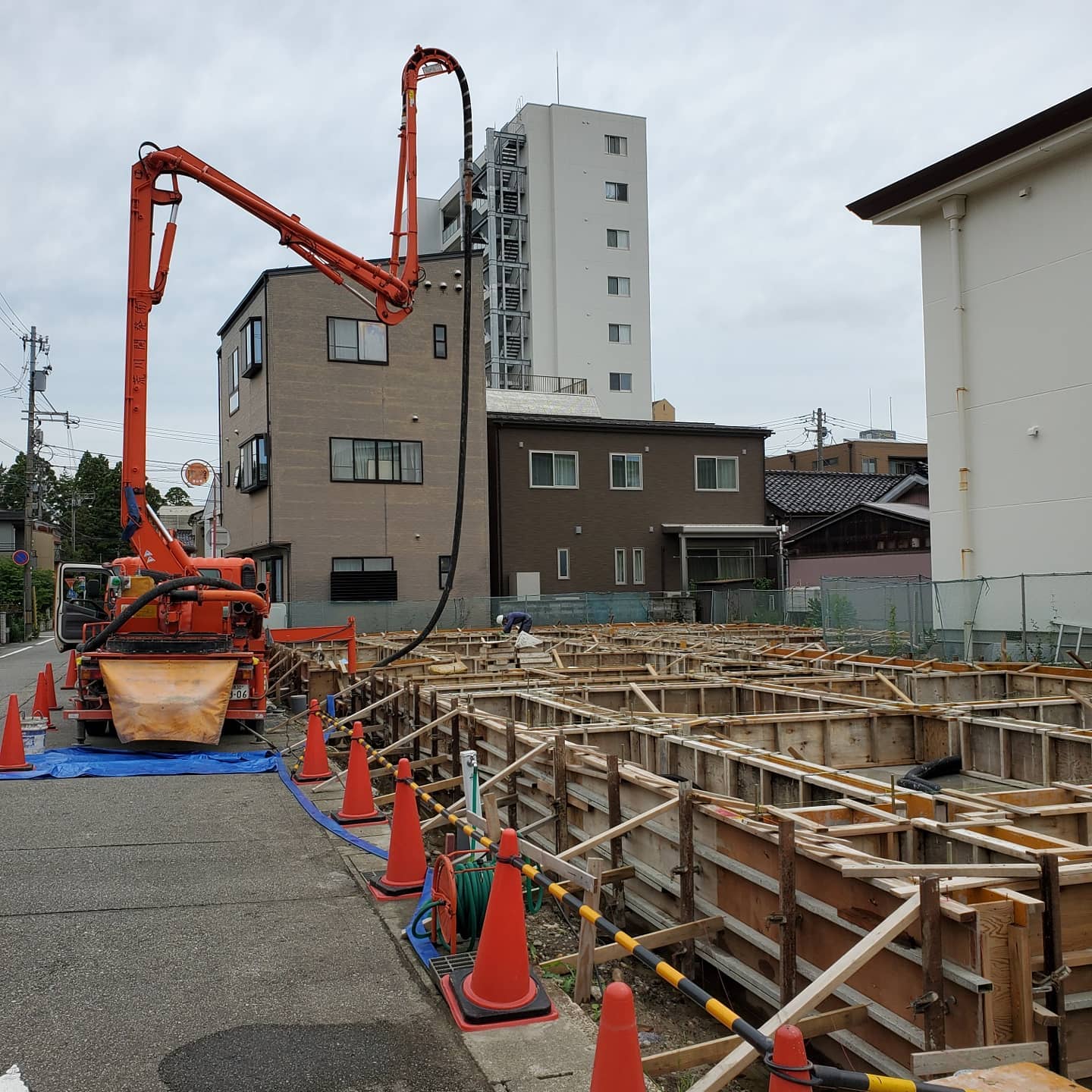 お疲れ様です本日も無事に作業終了しました️ありがとうございました梅雨明けは月末ですかねぇ雨も嫌だけど暑いのも嫌だ…